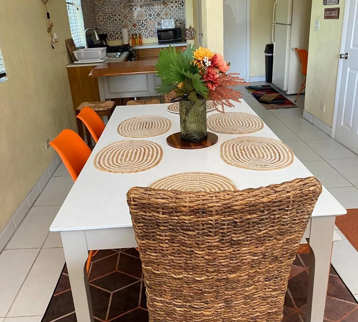 Island Vibes Point Of View- Near Beach & Airport Nassau Bahamas